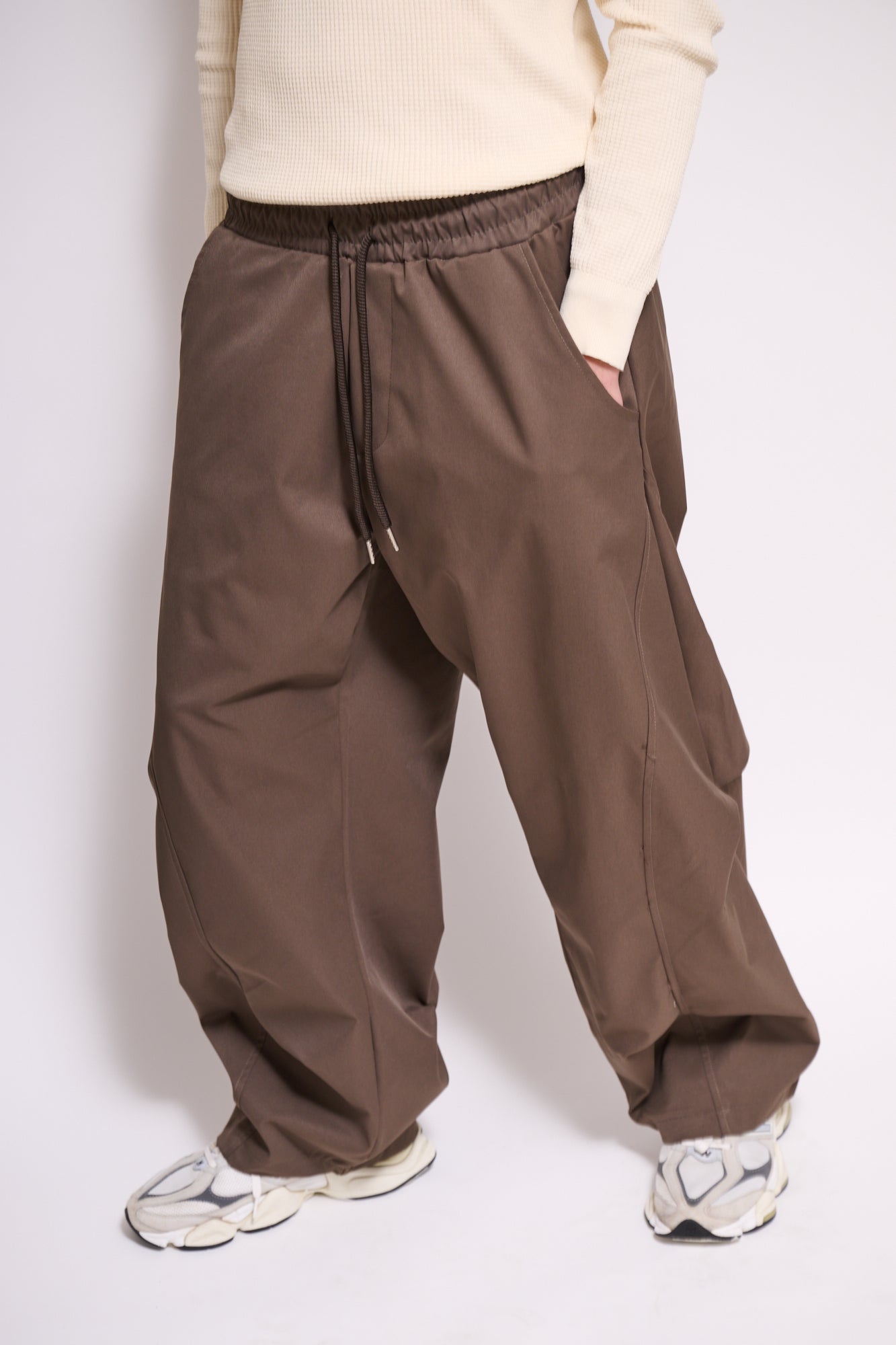 BRAIN Pantalone Loose Fit Tecnico Marrone